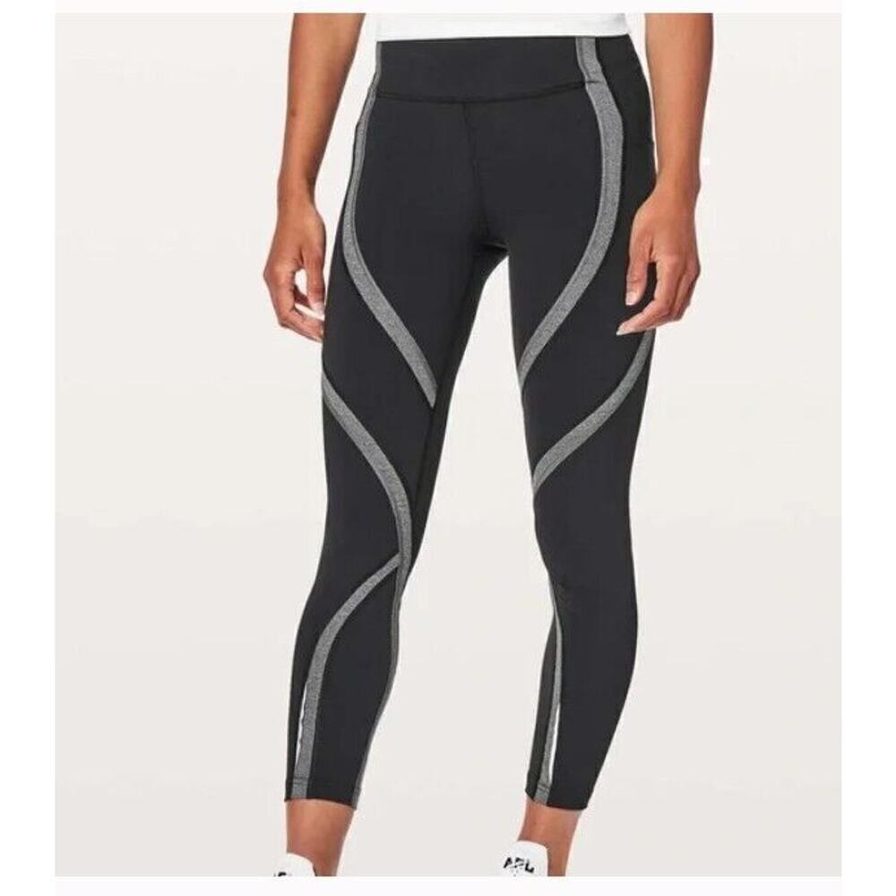 Lululemon sz 6 Wild Twist 7 / 8 Tight Black & Heather Gray 25 Leggings